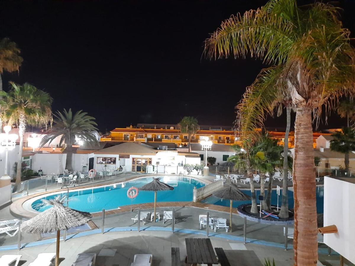 Castillo Holiday Apartament- Puerta Del Sol 191 كاليتا ذي فوستي المظهر الخارجي الصورة