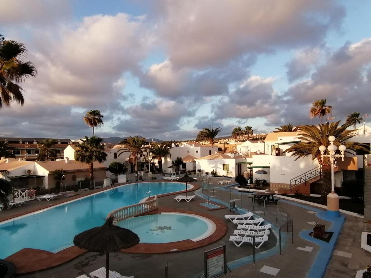 Castillo Holiday Apartament- Puerta Del Sol 191 كاليتا ذي فوستي المظهر الخارجي الصورة